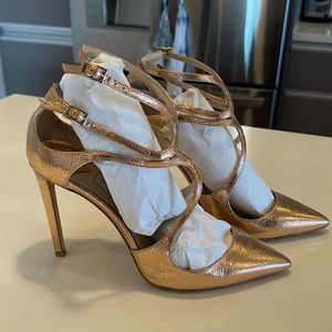 Jimmy Choo Lancer Pump Rose Gold Limited color. Height 100